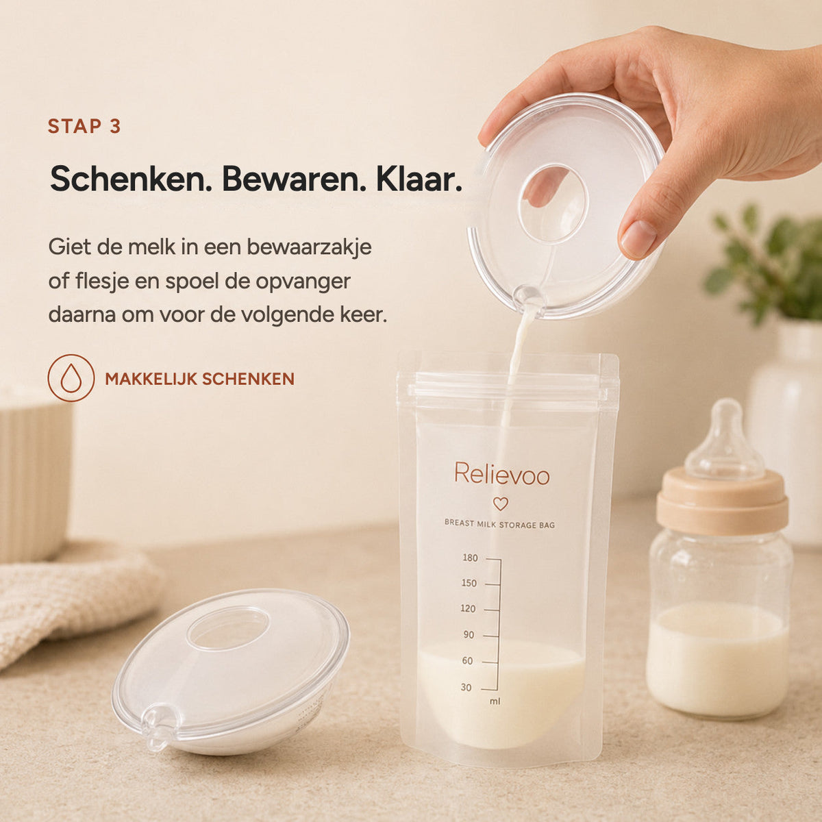Pouring milk from a Relievoo breast milk collector into a Relievoo breast milk storage bag rvpumpen rvhasar